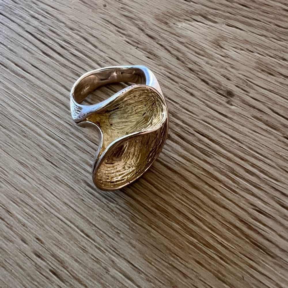 Elegant Silver Women's Ring